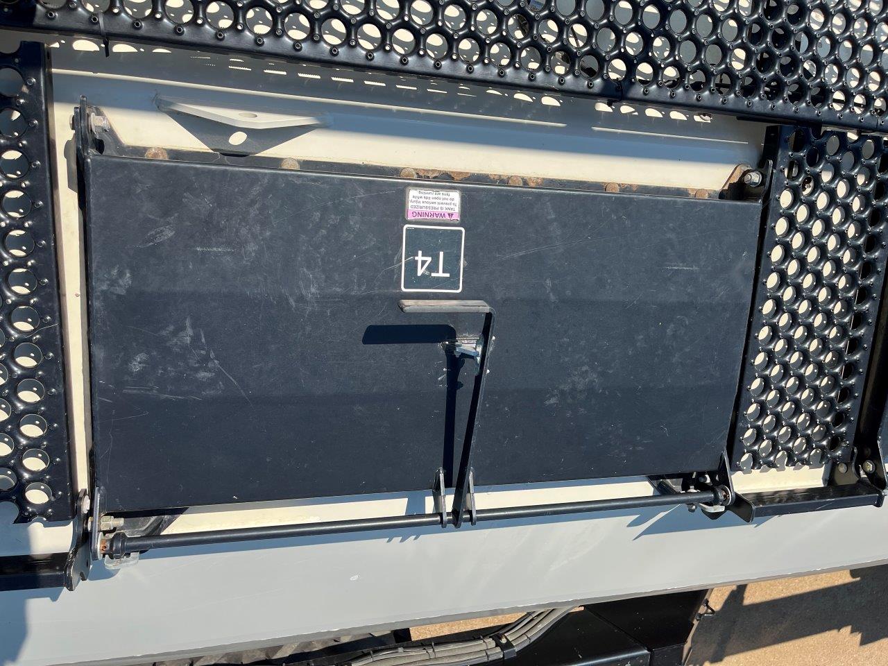 2014 Bourgault 7700 Air Tank/Cart