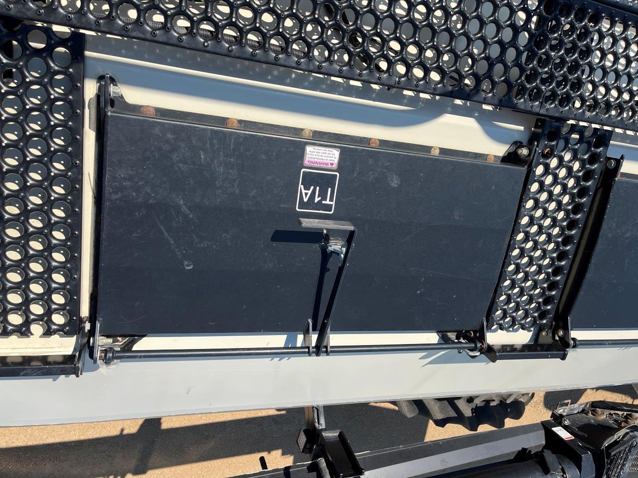 2014 Bourgault 7700 Air Tank/Cart