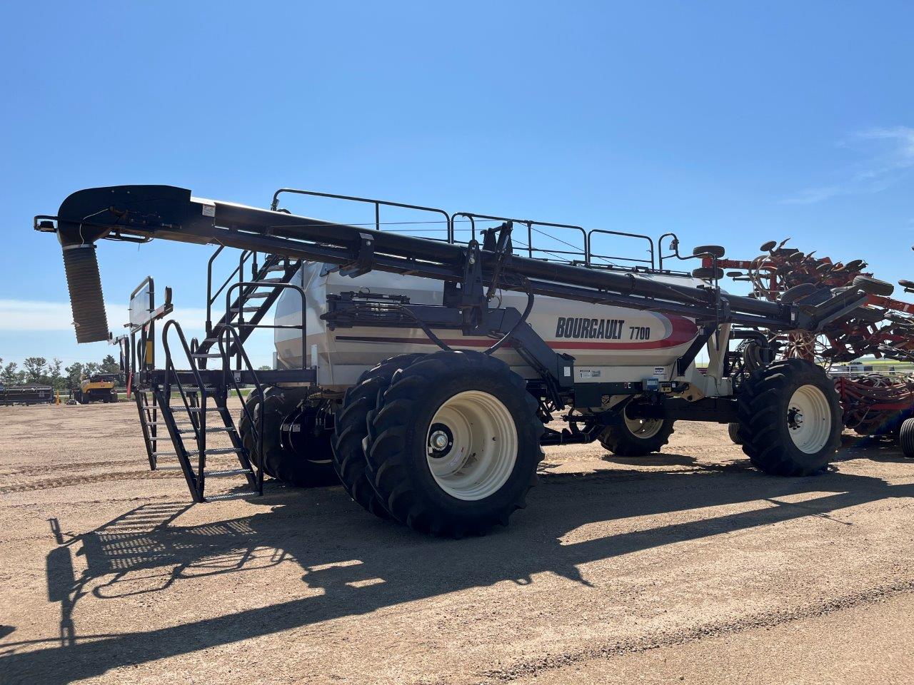 2014 Bourgault 7700 Air Tank/Cart