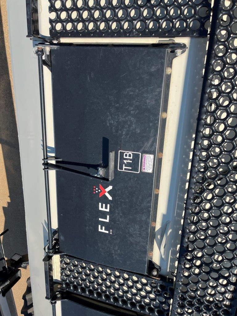 2014 Bourgault 7700 Air Tank/Cart