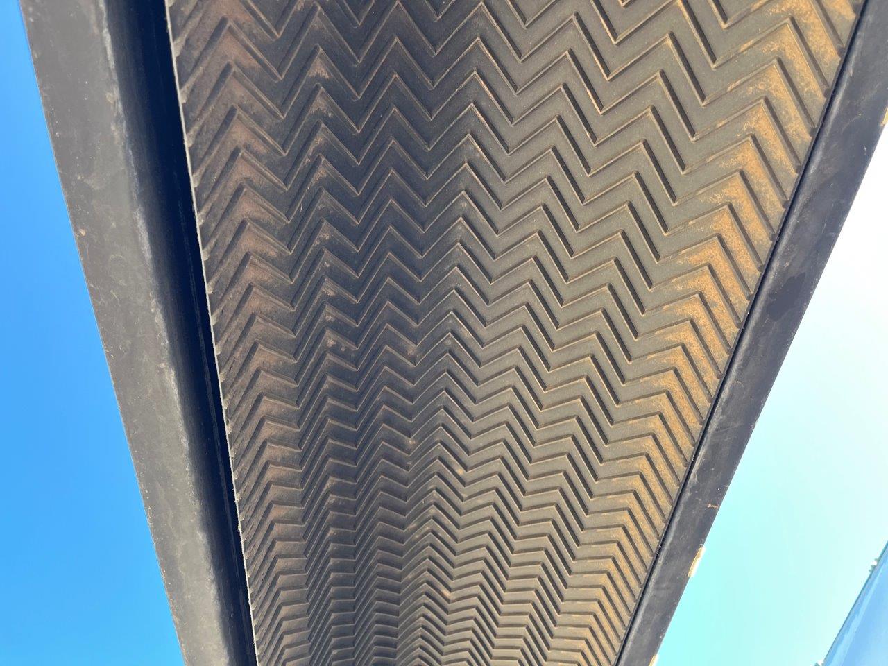 2014 Bourgault 7700 Air Tank/Cart