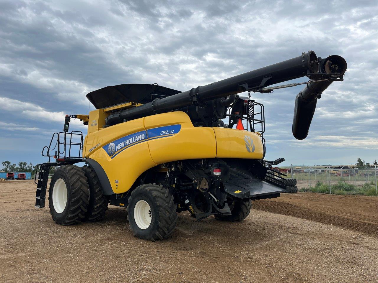 2018 New Holland CR8.90 Combine