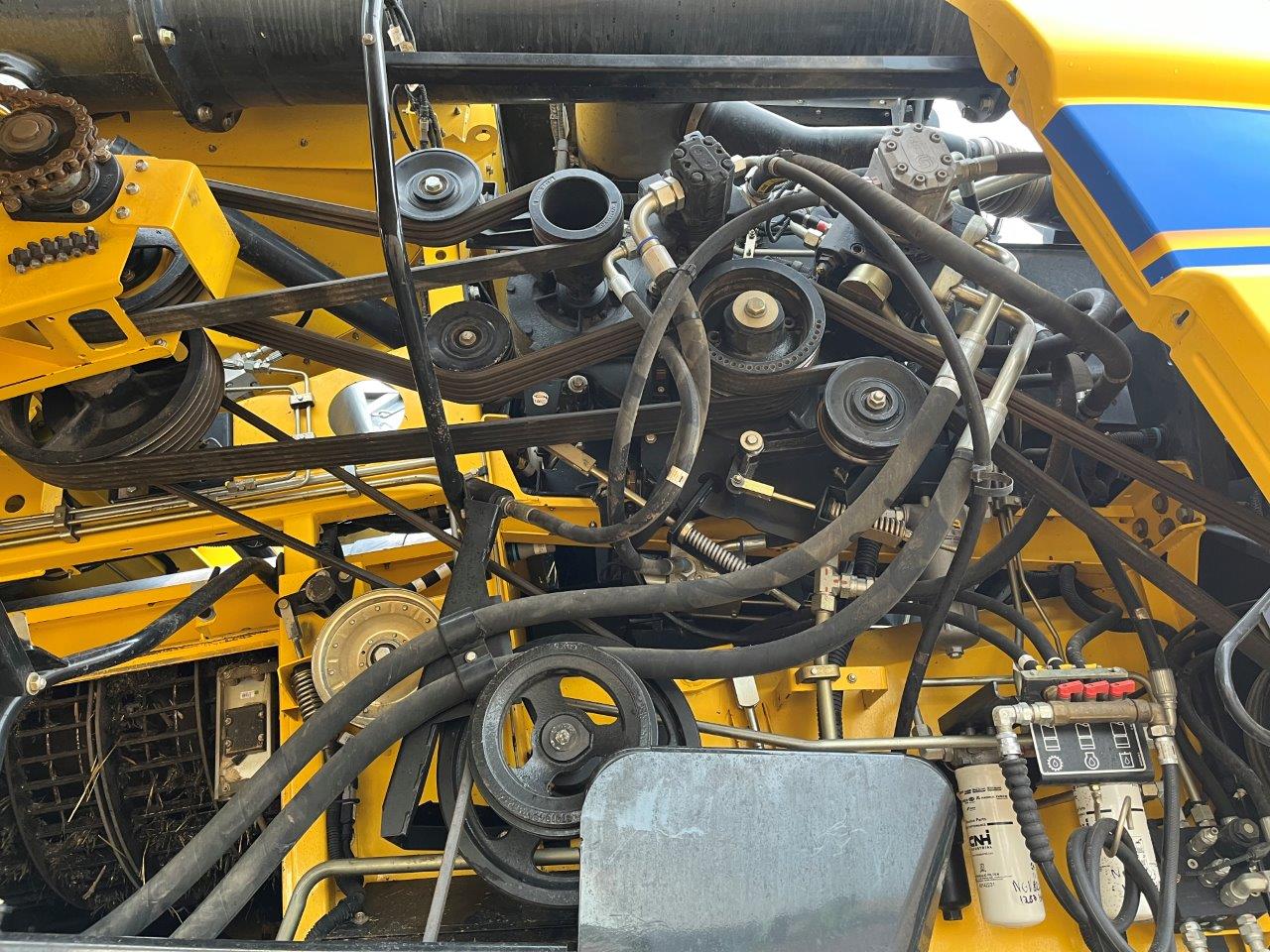 2018 New Holland CR8.90 Combine