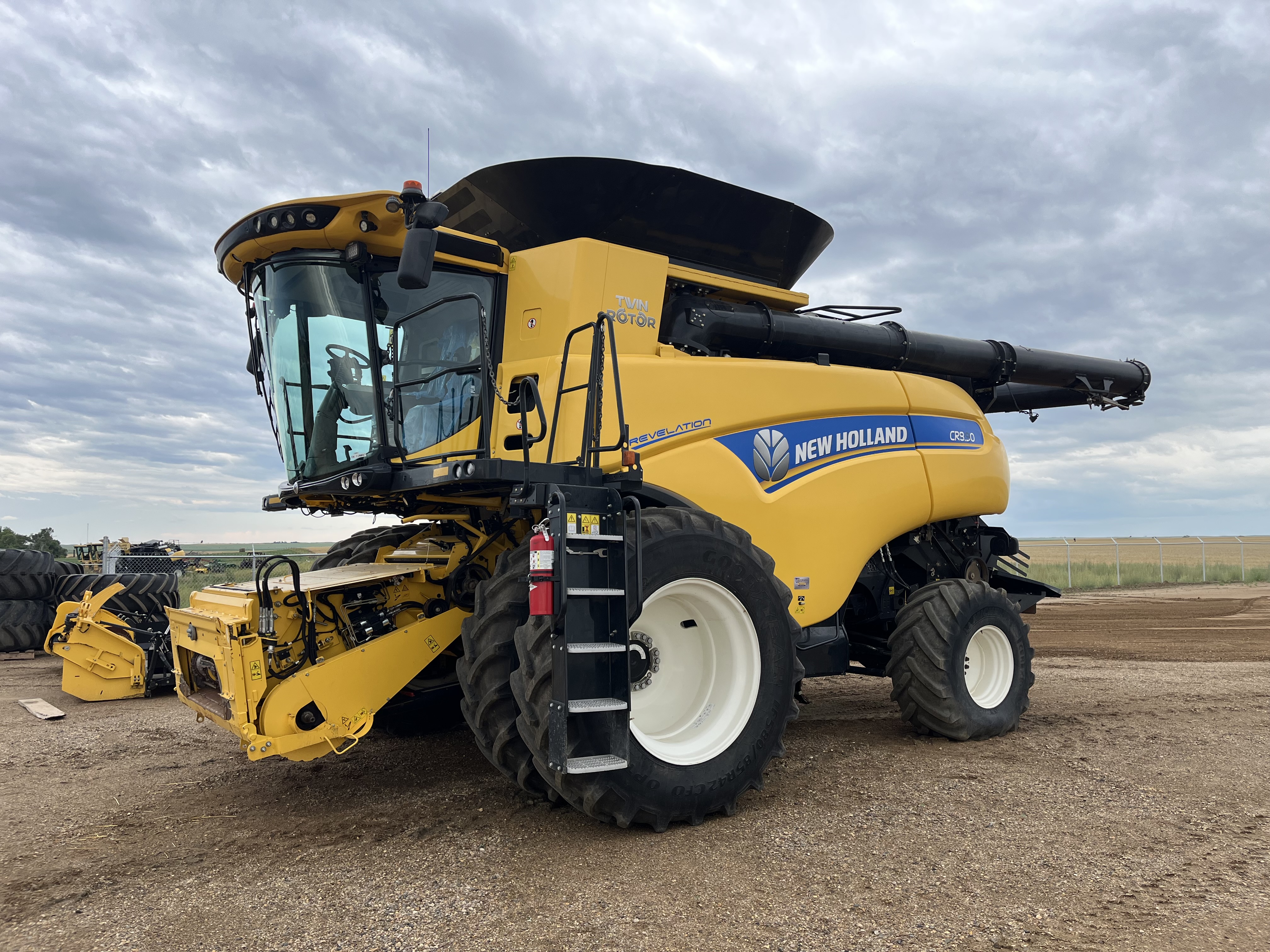 2018 New Holland CR8.90 Combine