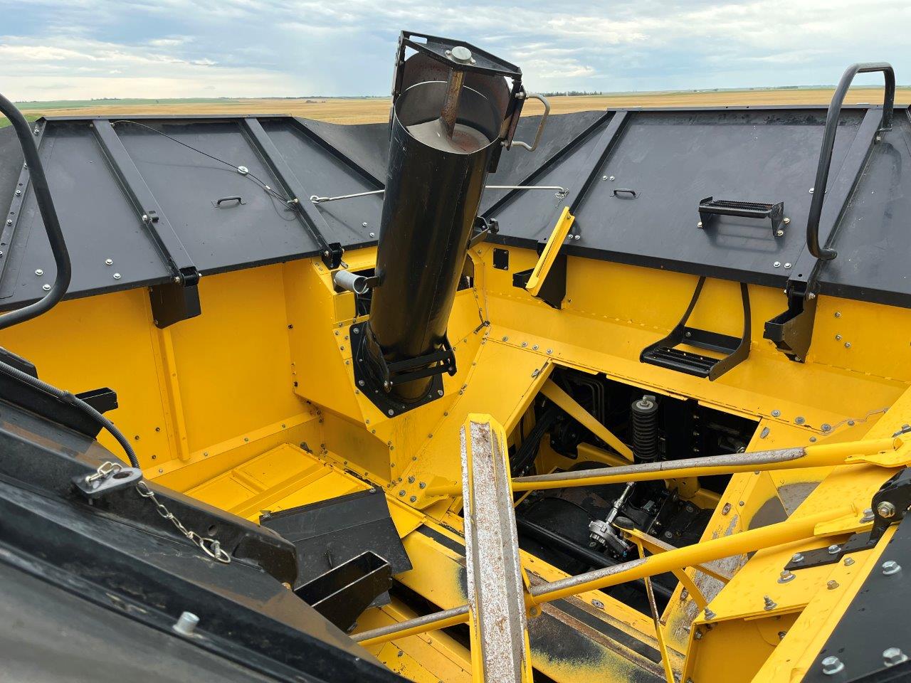 2018 New Holland CR8.90 Combine