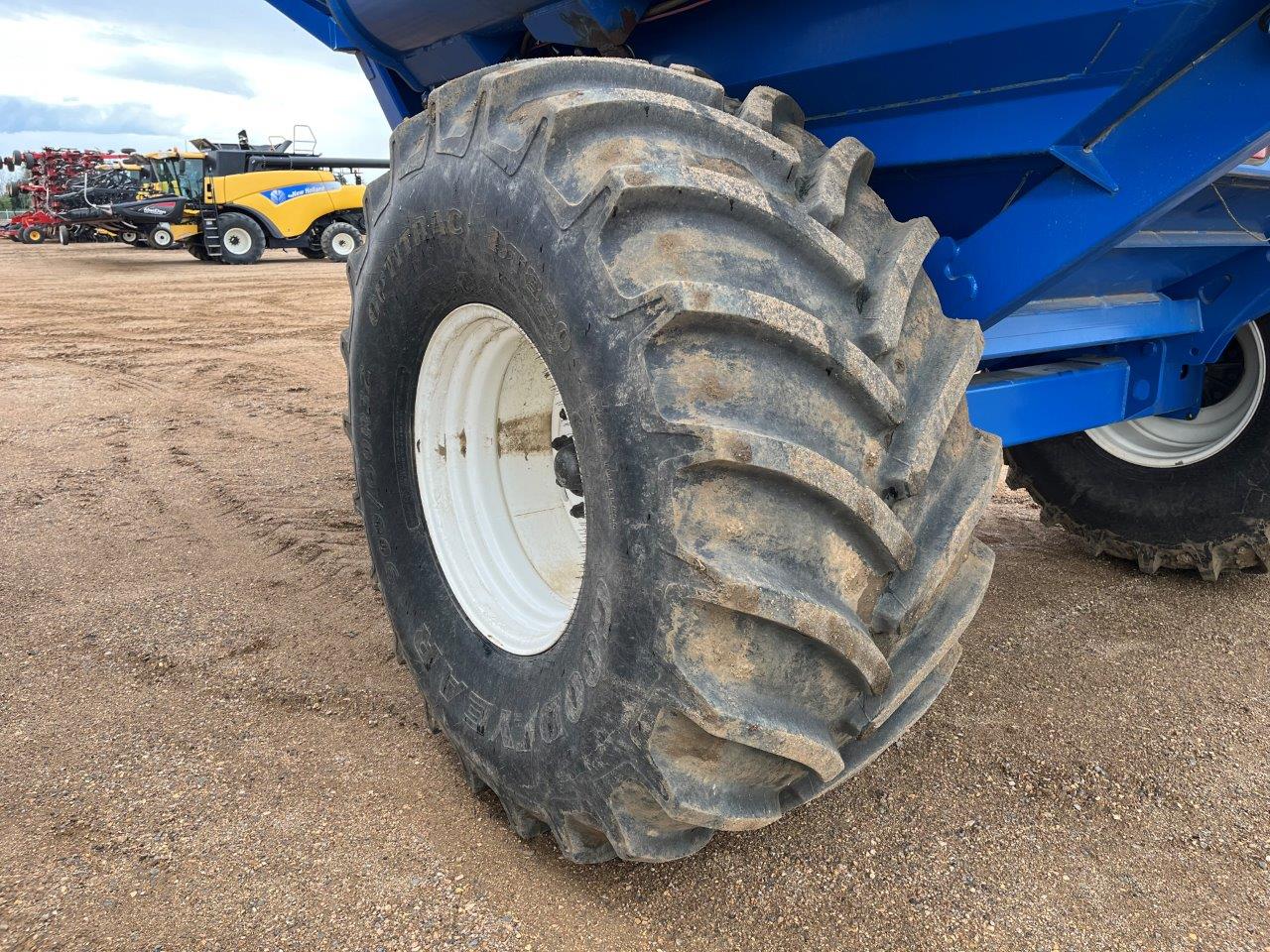 2016 Brandt 1020XR Grain Cart