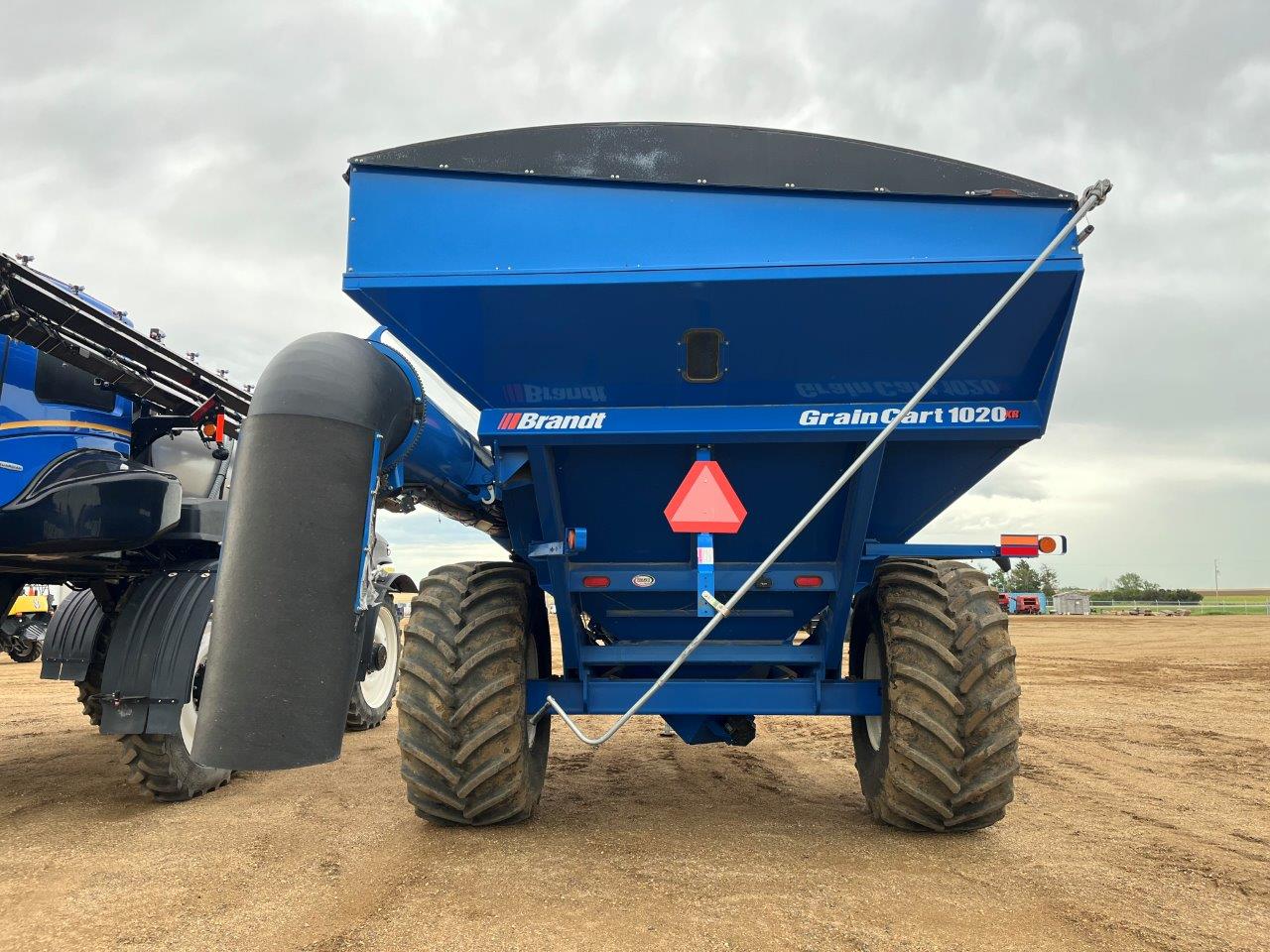 2016 Brandt 1020XR Grain Cart