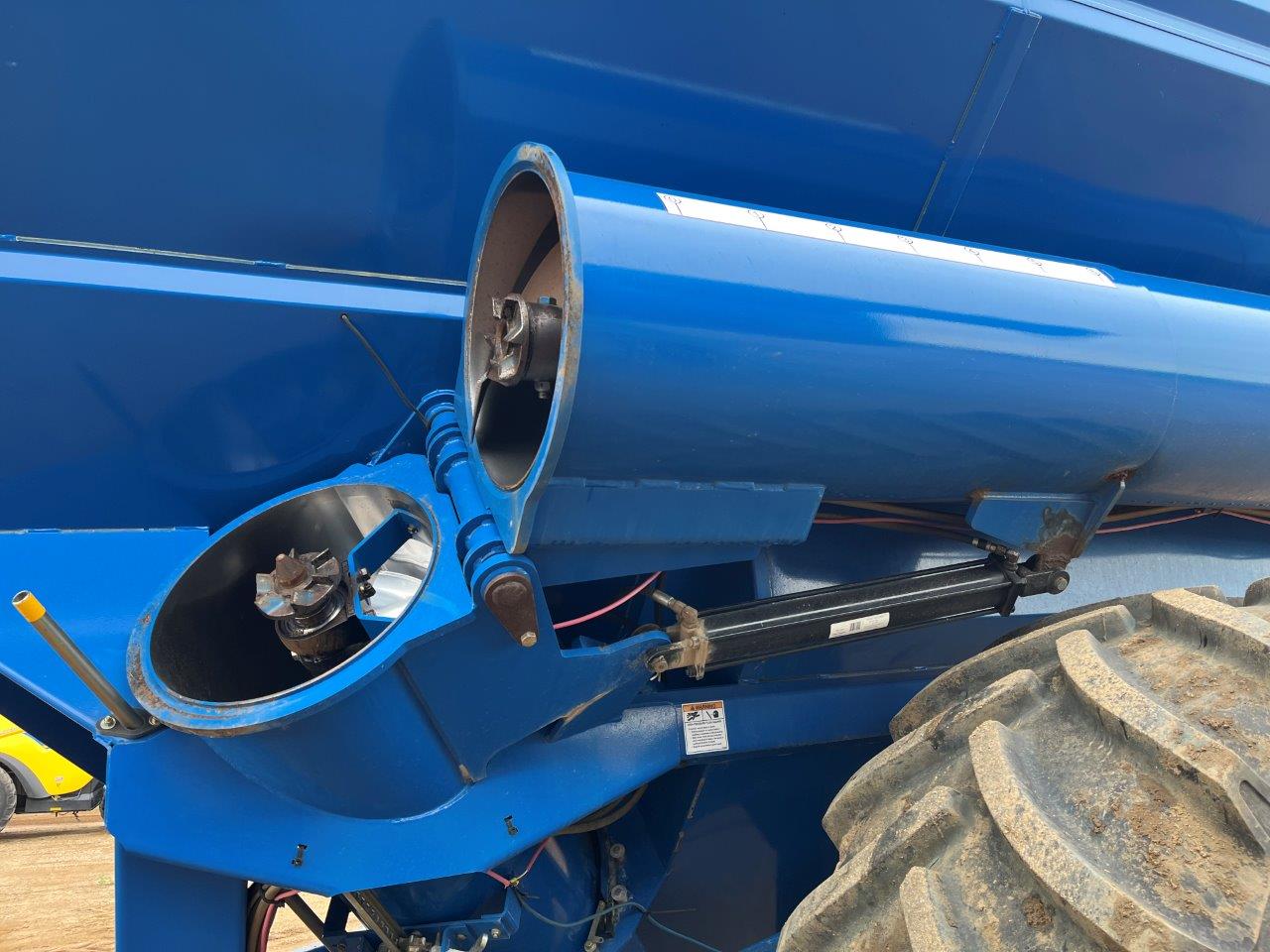 2016 Brandt 1020XR Grain Cart