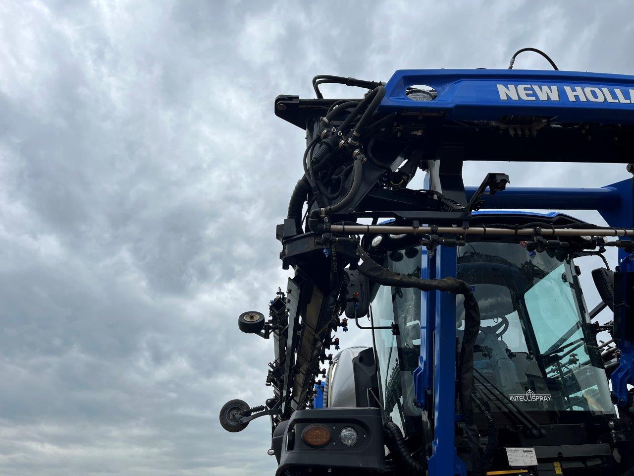 2022 New Holland SP.370F Sprayer/High Clearance