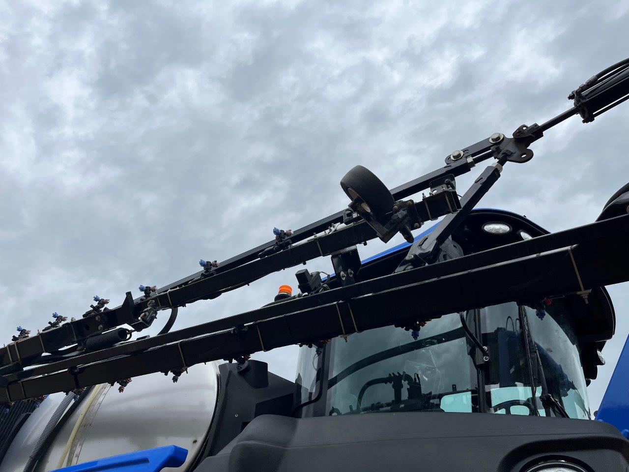 2022 New Holland SP.370F Sprayer/High Clearance