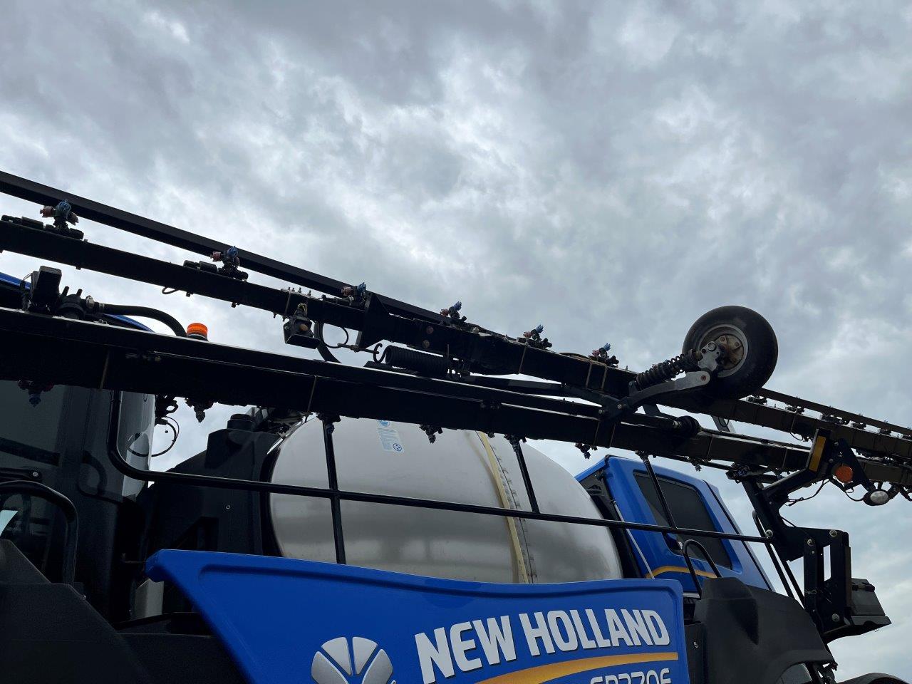 2022 New Holland SP.370F Sprayer/High Clearance