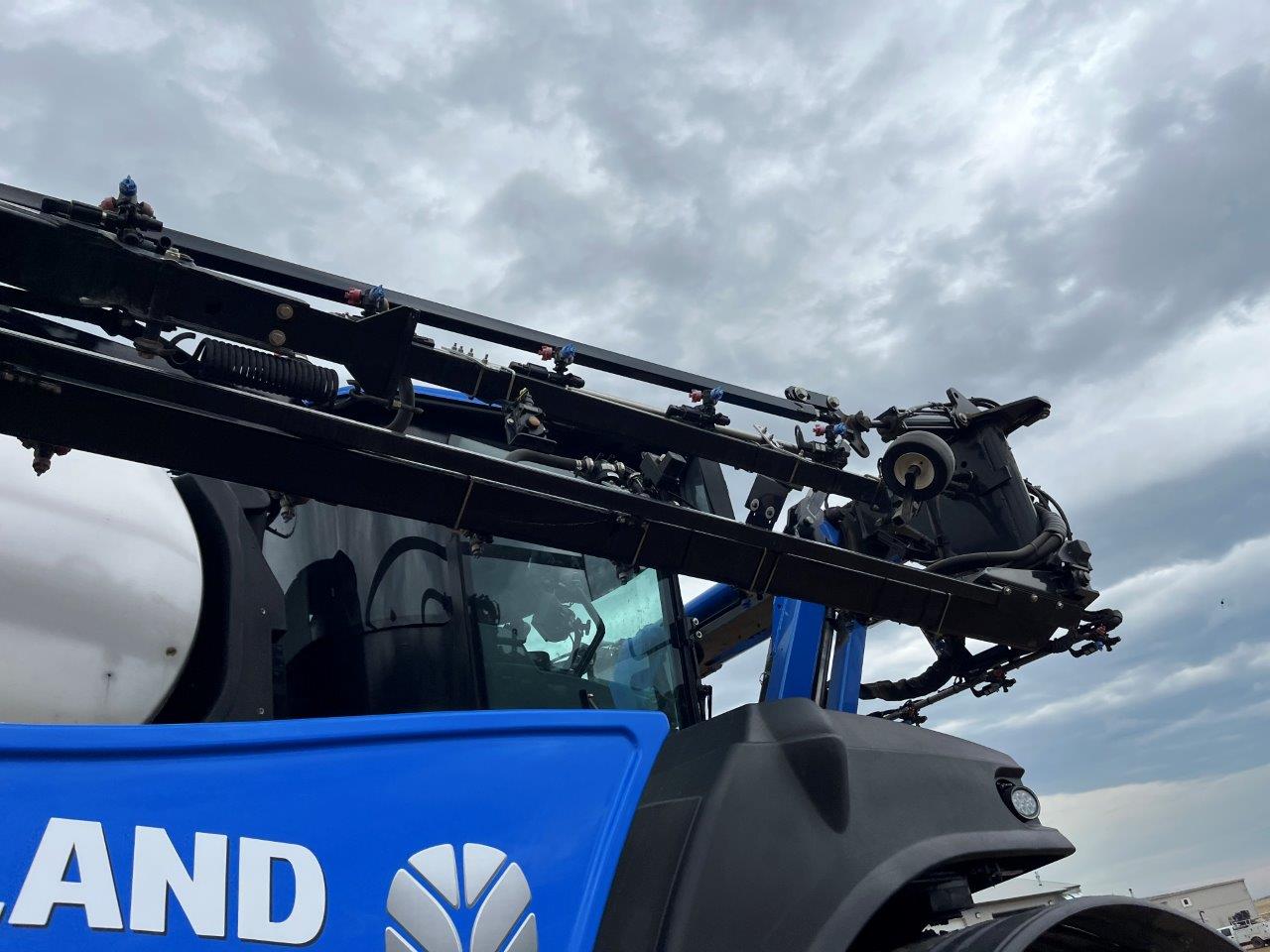 2022 New Holland SP.370F Sprayer/High Clearance