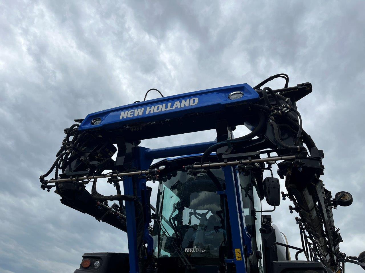 2022 New Holland SP.370F Sprayer/High Clearance