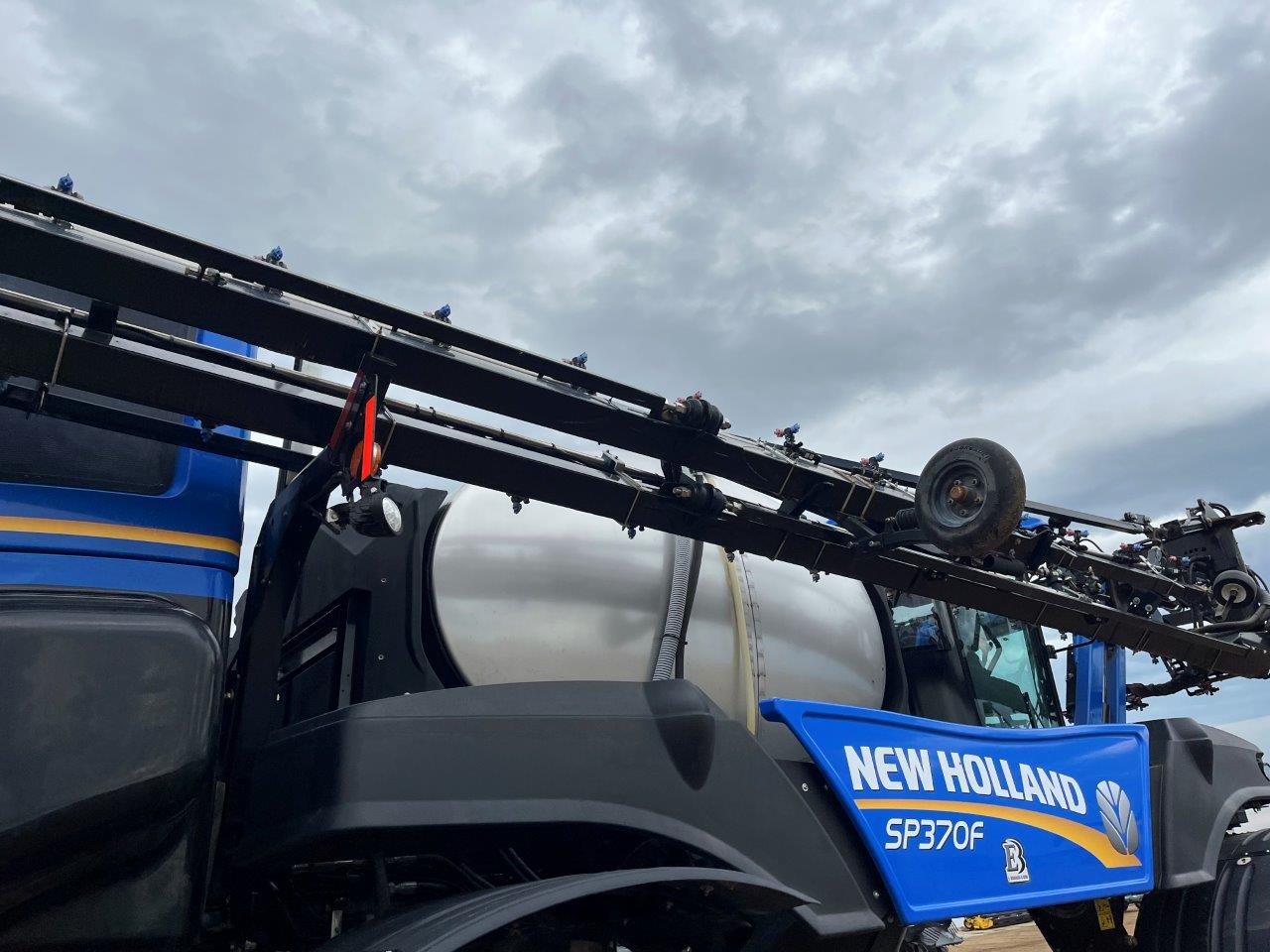2022 New Holland SP.370F Sprayer/High Clearance