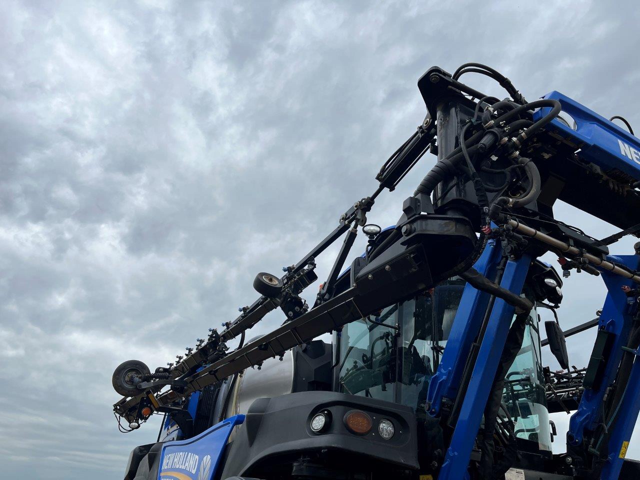 2022 New Holland SP.370F Sprayer/High Clearance