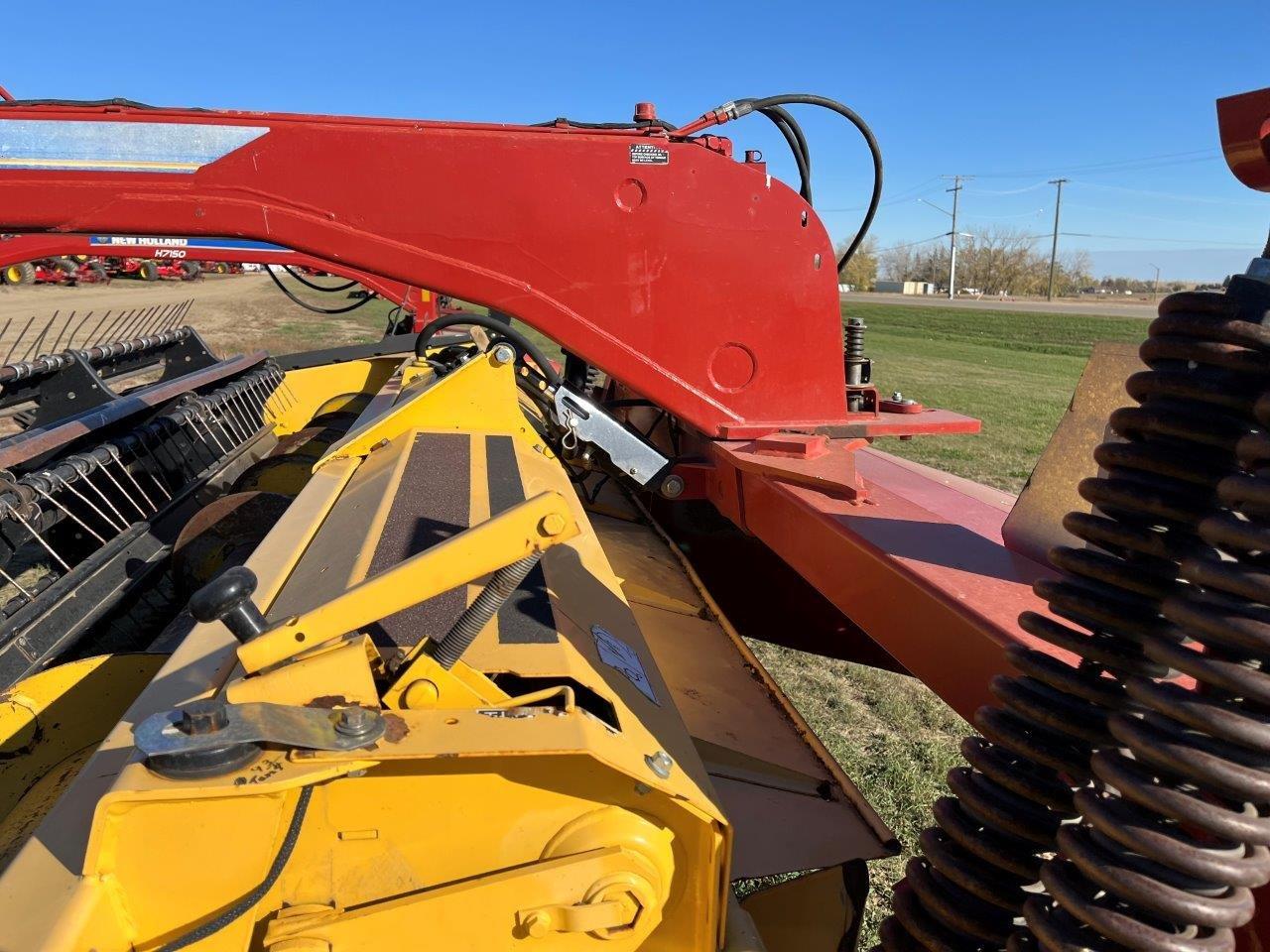 2014 New Holland H7150-18' Mower Conditioner