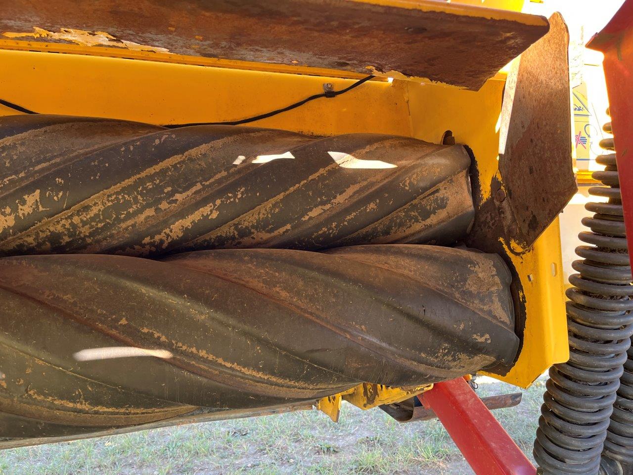 2014 New Holland H7150-18' Mower Conditioner