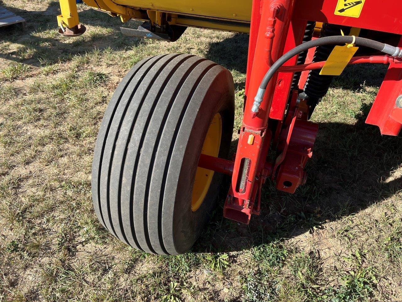 2014 New Holland H7150-18' Mower Conditioner