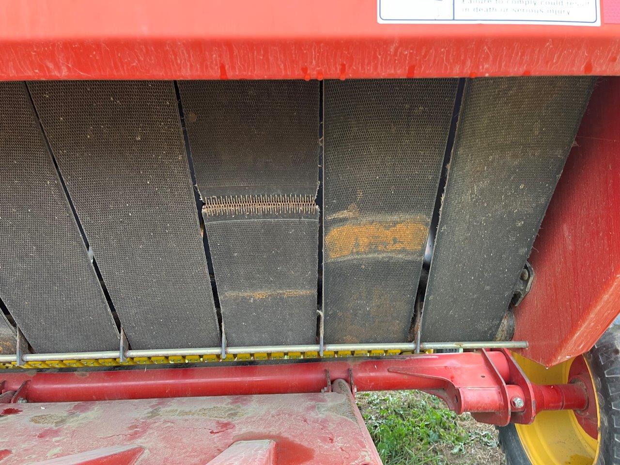 2004 New Holland BR780 Baler/Round