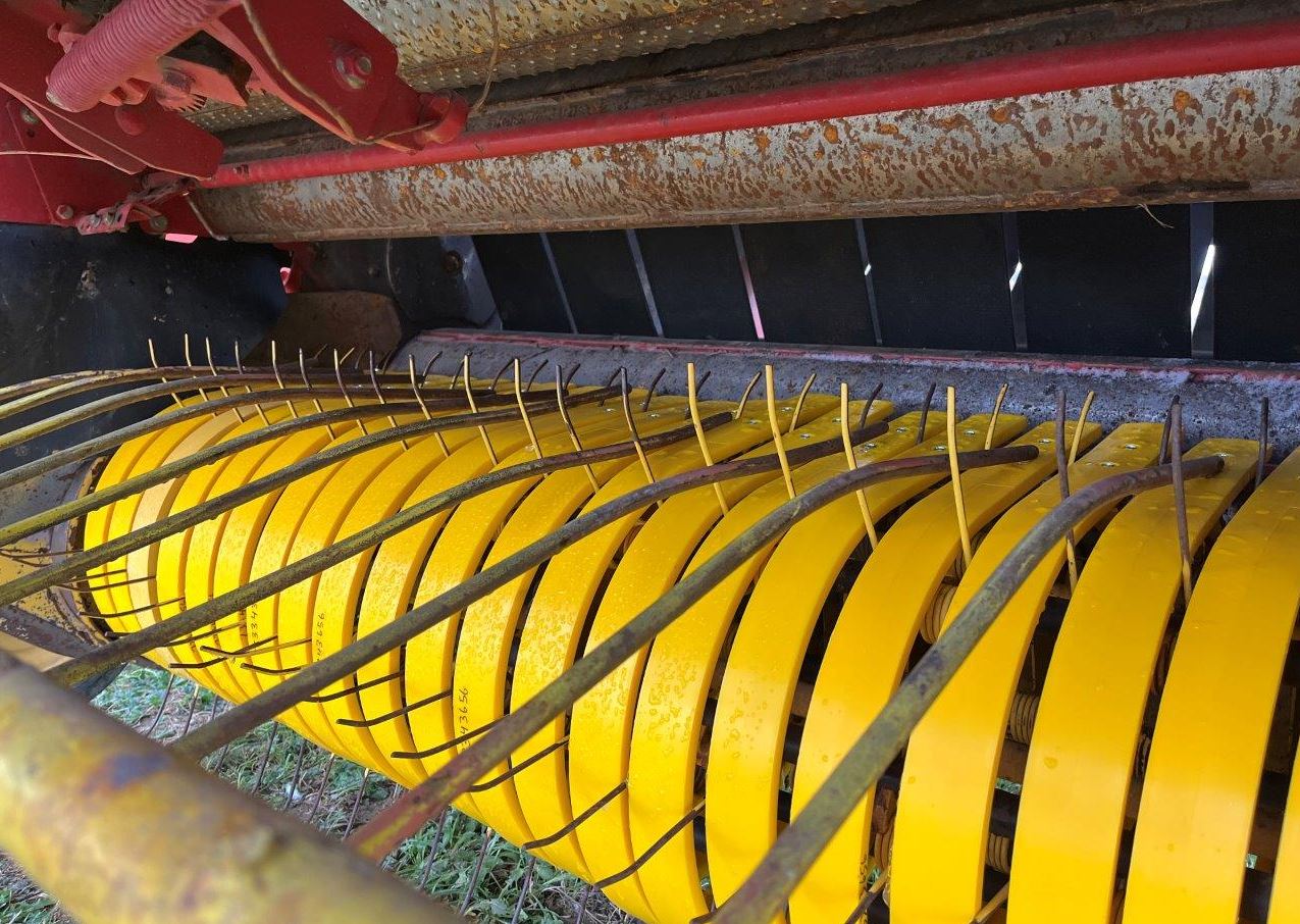 2004 New Holland BR780 Baler/Round