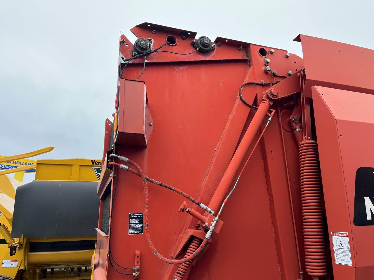 2004 New Holland BR780 Baler/Round