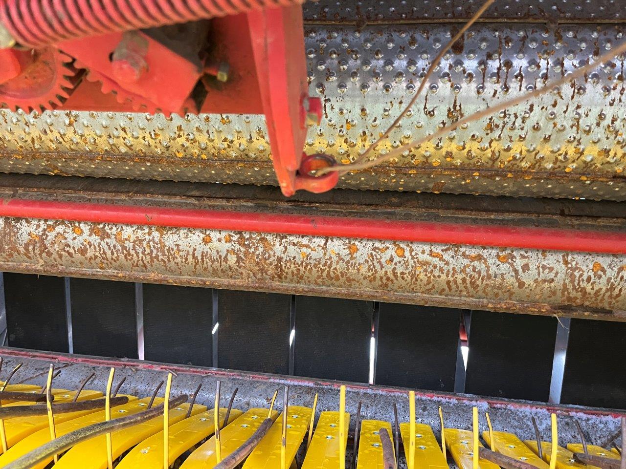 2004 New Holland BR780 Baler/Round