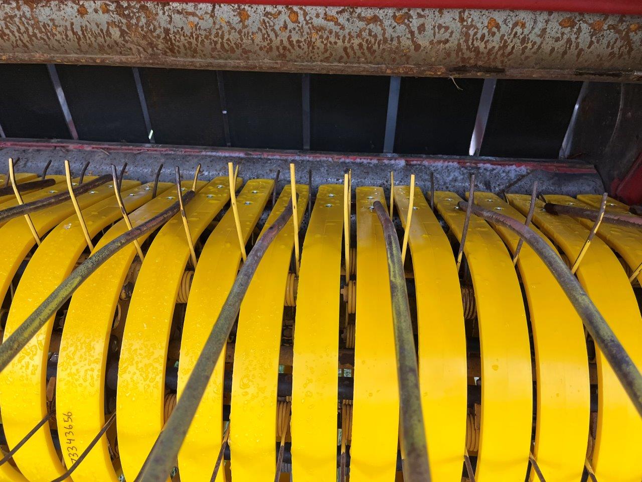 2004 New Holland BR780 Baler/Round