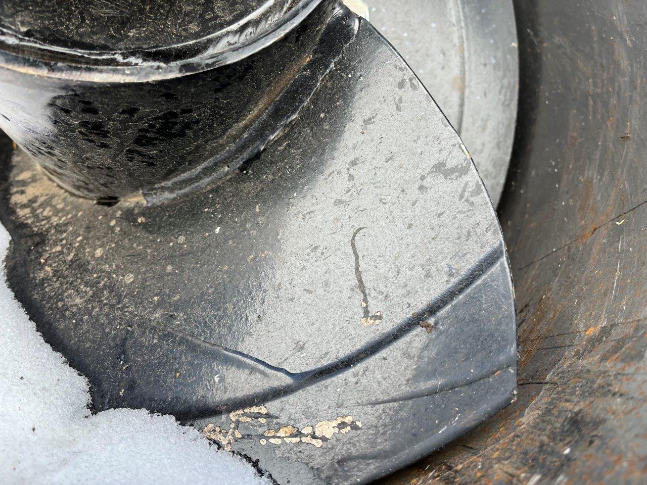 2011 Demco 1400 Grain Cart