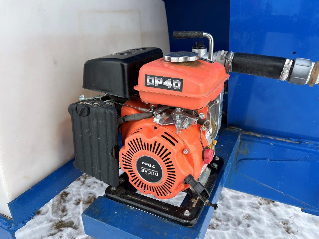 2011 Demco 1400 Grain Cart