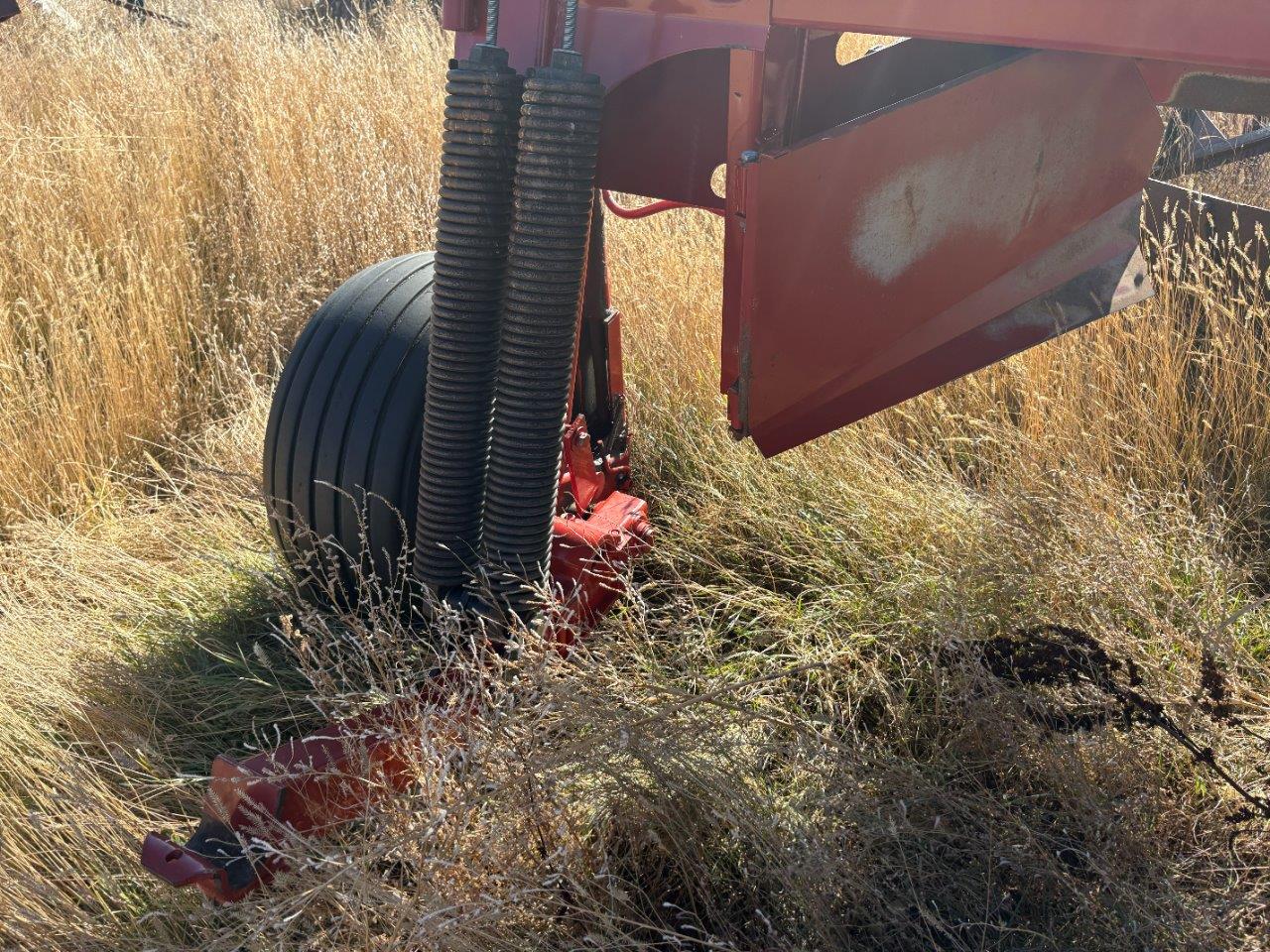 2009 New Holland H7150 - 18' Mower Conditioner