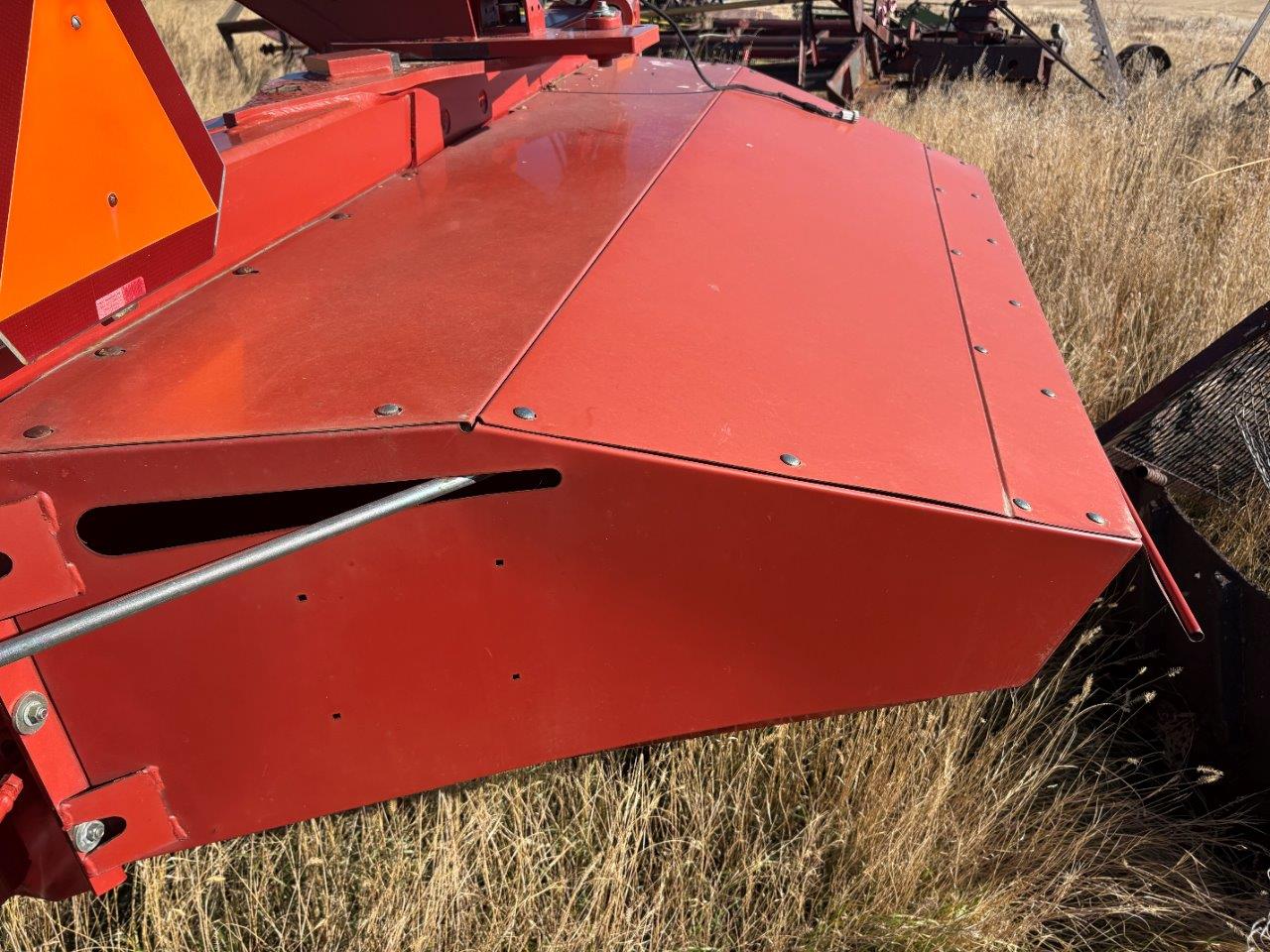 2009 New Holland H7150 - 18' Mower Conditioner