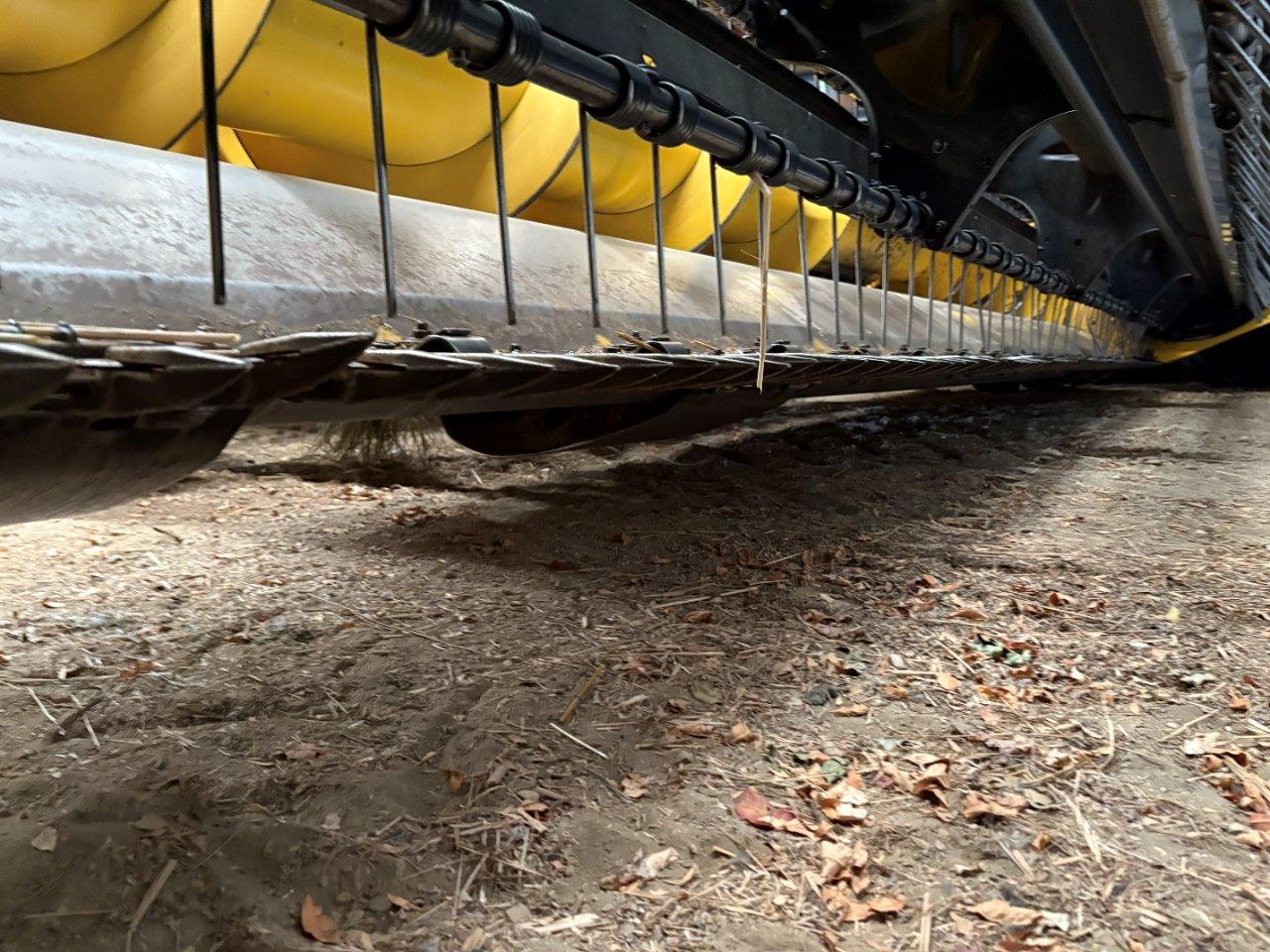 2009 New Holland H7150 - 18' Mower Conditioner