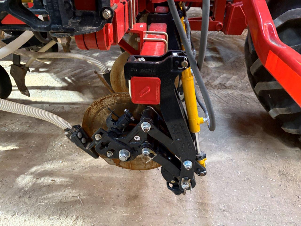 2021 Bourgault 3330 SE PLX 76'12" w/ 9950 Air Drill