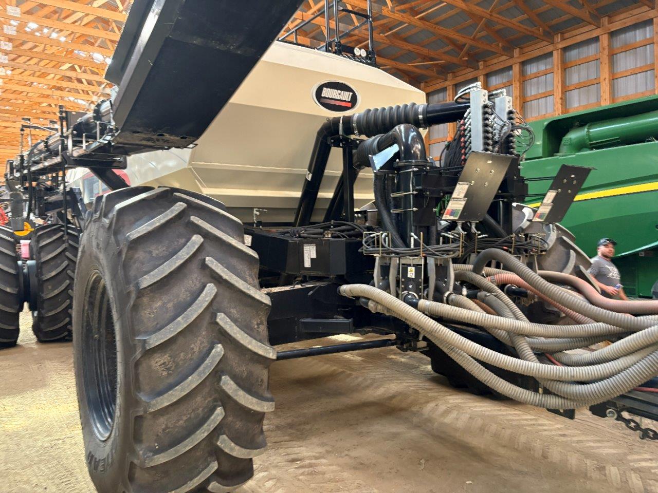 2021 Bourgault 3330 SE PLX 76'12" w/ 9950 Air Drill