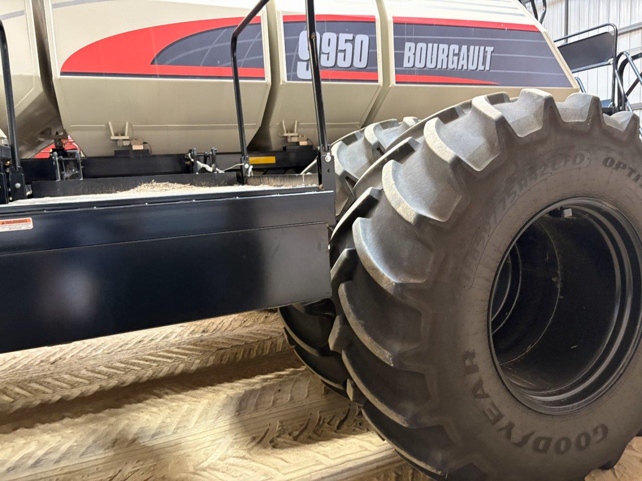 2021 Bourgault 3330 SE PLX 76'12" w/ 9950 Air Drill