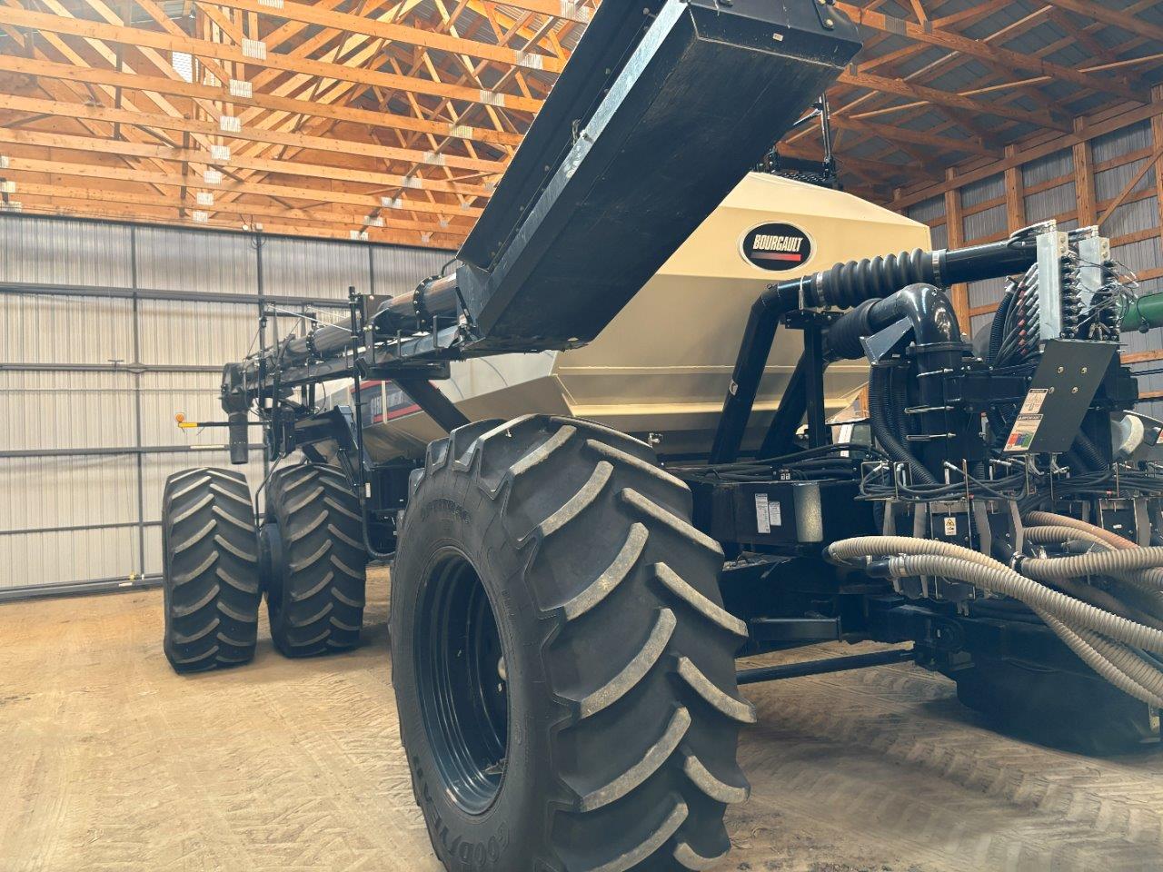 2021 Bourgault 3330 SE PLX 76'12" w/ 9950 Air Drill