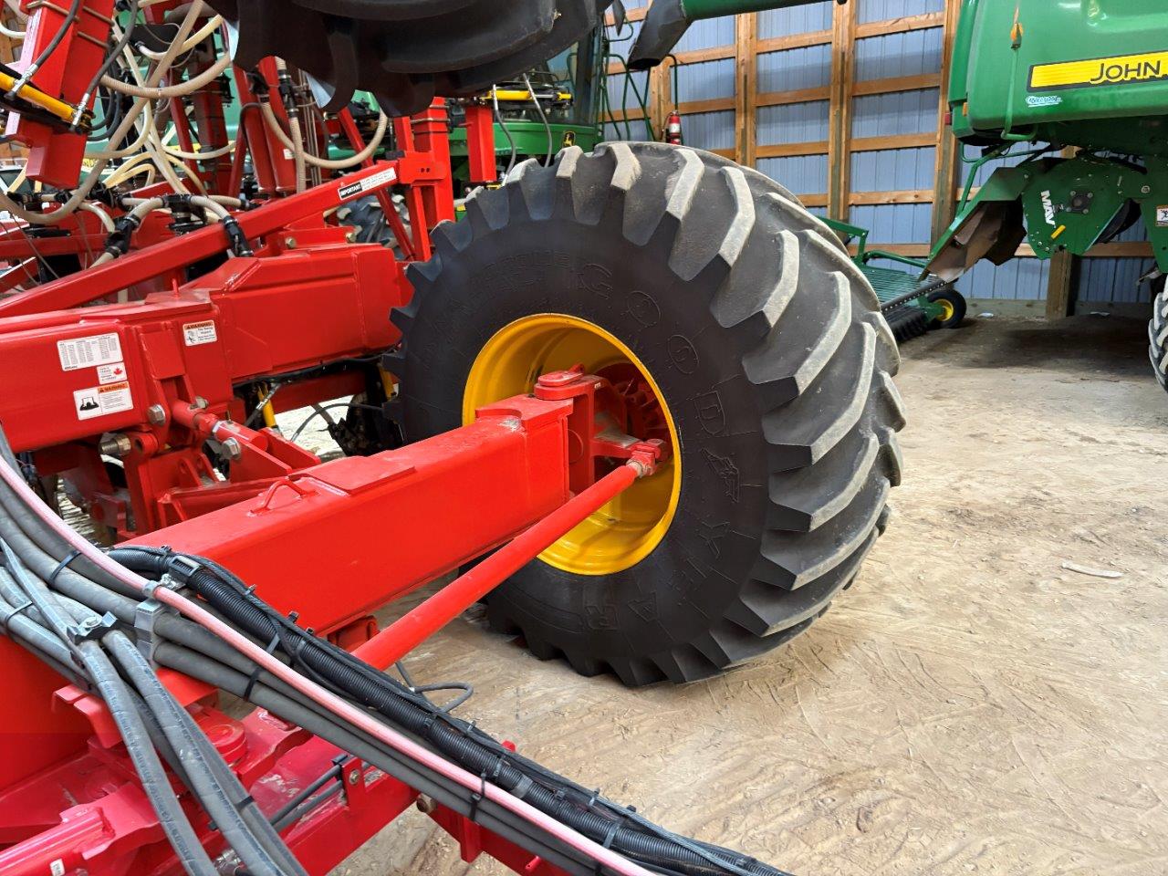 2021 Bourgault 3330 SE PLX 76'12" w/ 9950 Air Drill