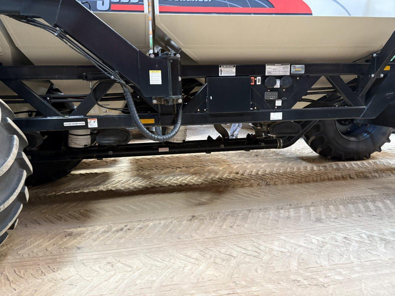 2021 Bourgault 3330 SE PLX 76'12" w/ 9950 Air Drill