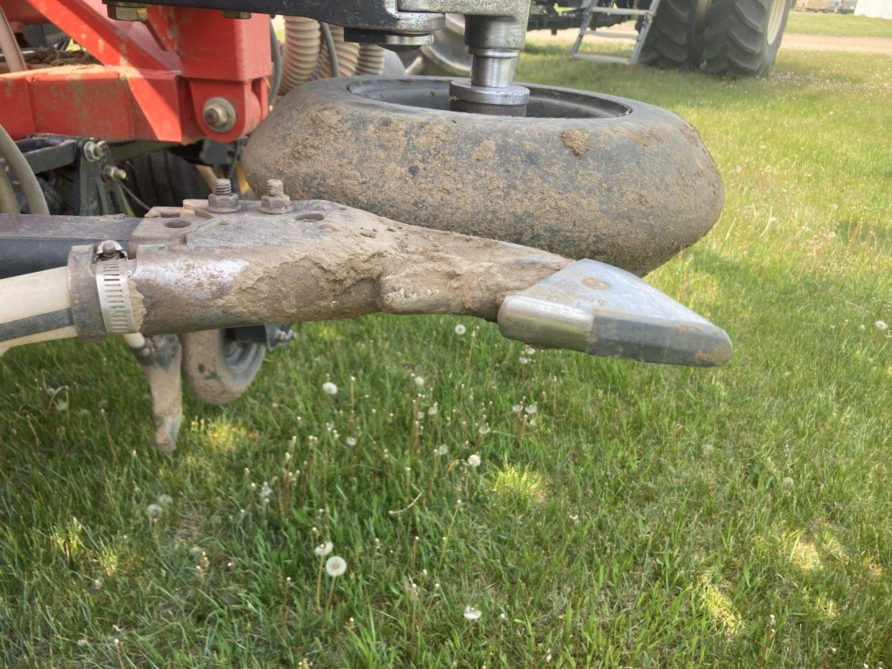 2019 Bourgault 3320XTC 76'12" w/ 7950 Air Drill