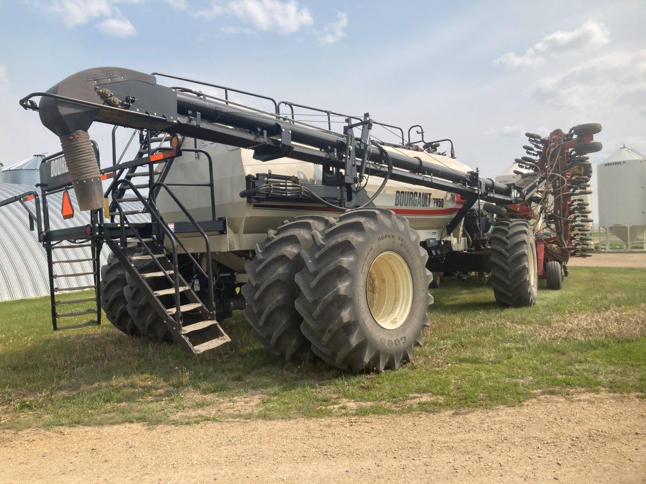 2019 Bourgault 3320XTC 76'12" w/ 7950 Air Drill