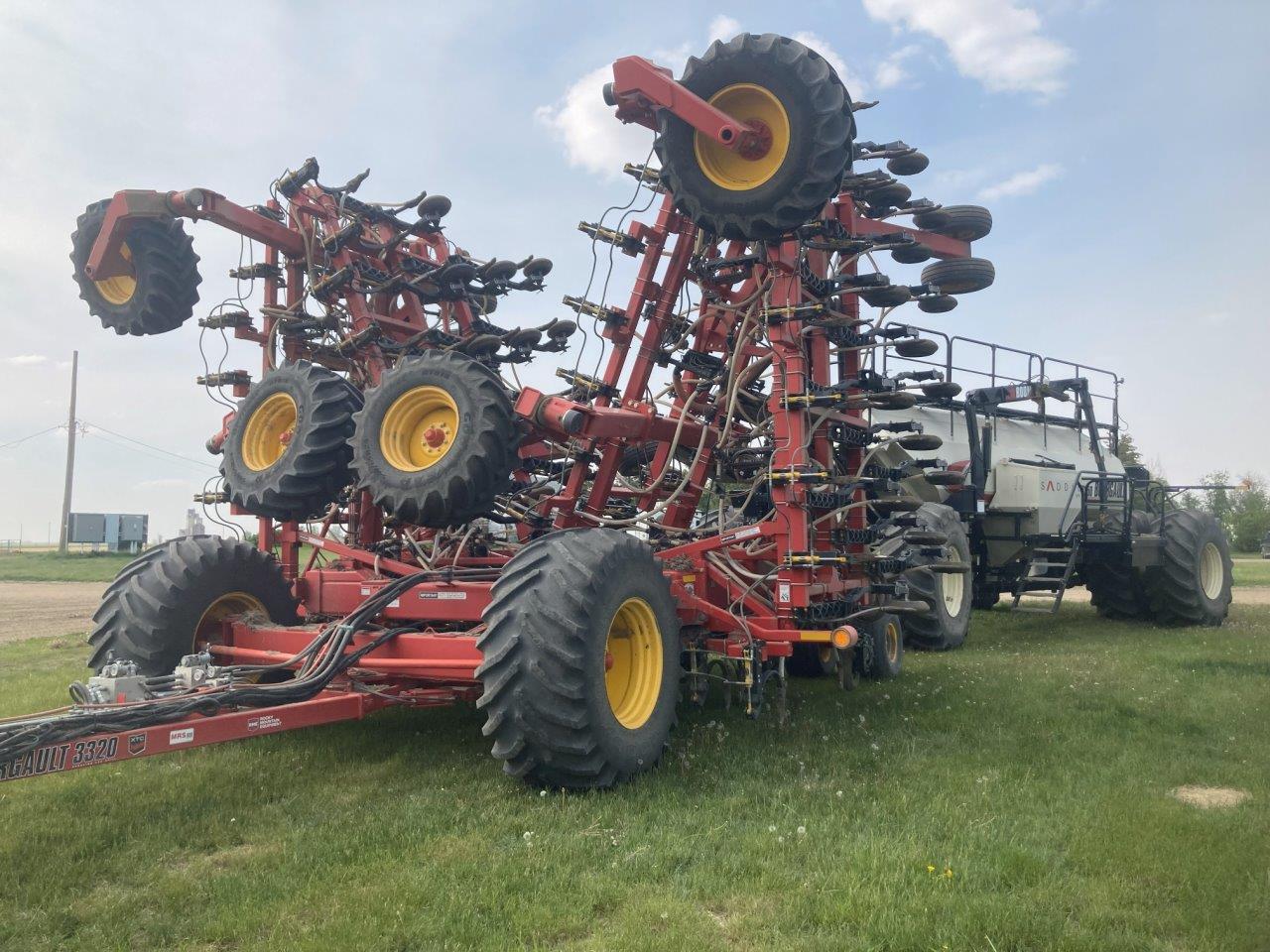 2019 Bourgault 3320XTC 76'12" w/ 7950 Air Drill