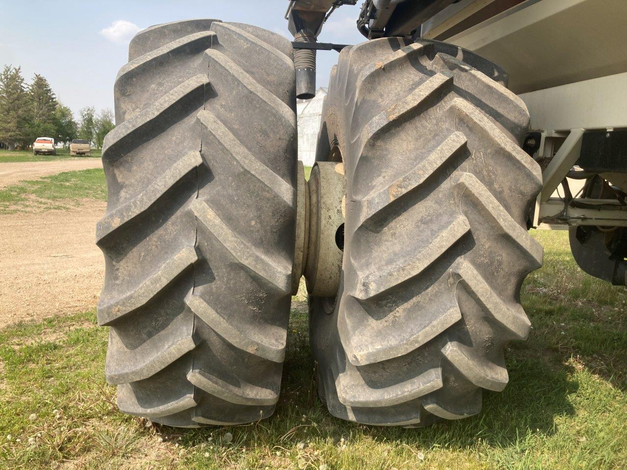 2019 Bourgault 3320XTC 76'12" w/ 7950 Air Drill
