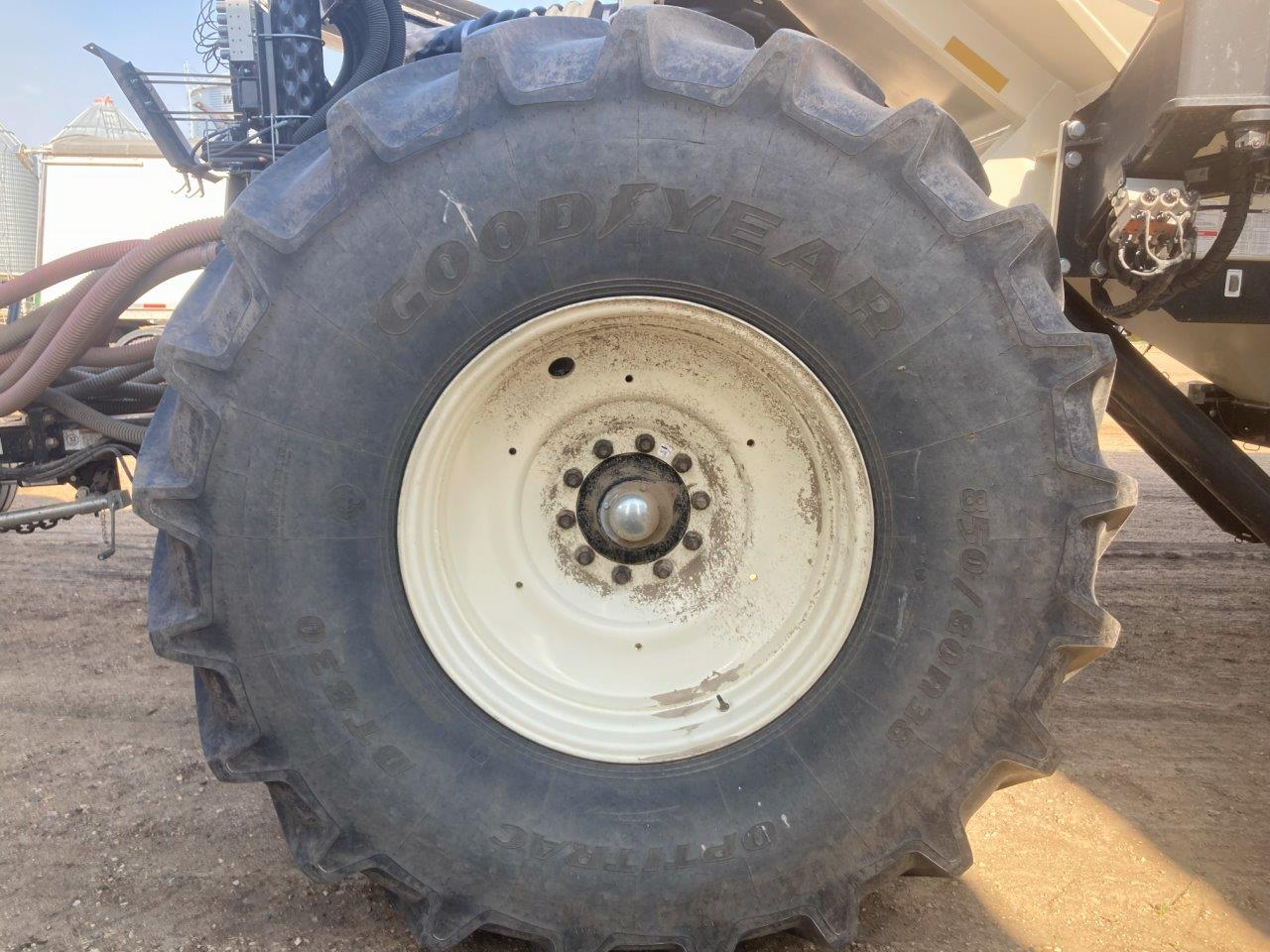 2018 Bourgault 3320XTC 76'10"' w/ 7950 Air Drill