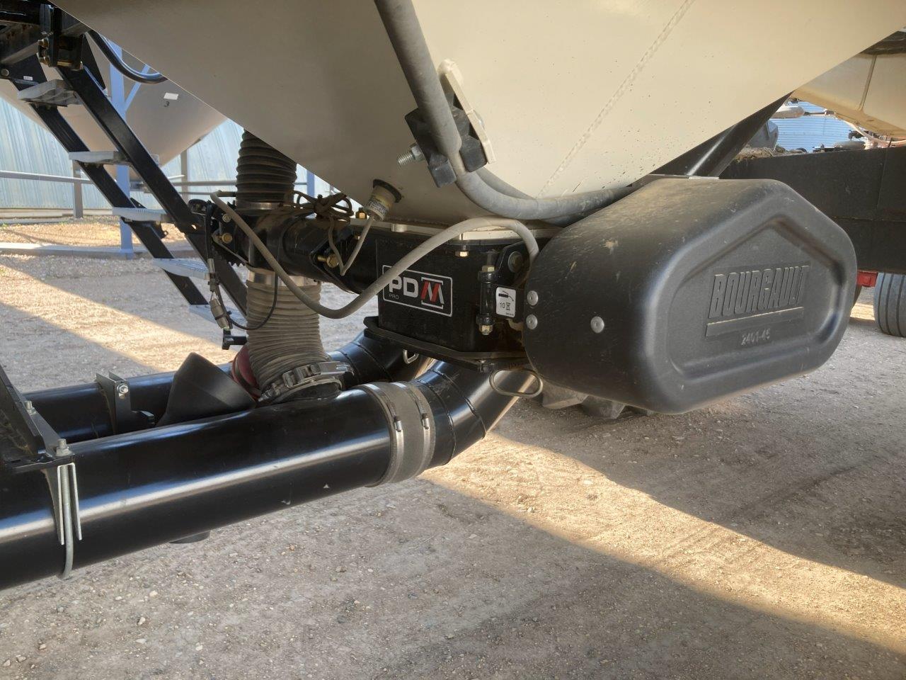 2018 Bourgault 3320XTC 76'10"' w/ 7950 Air Drill