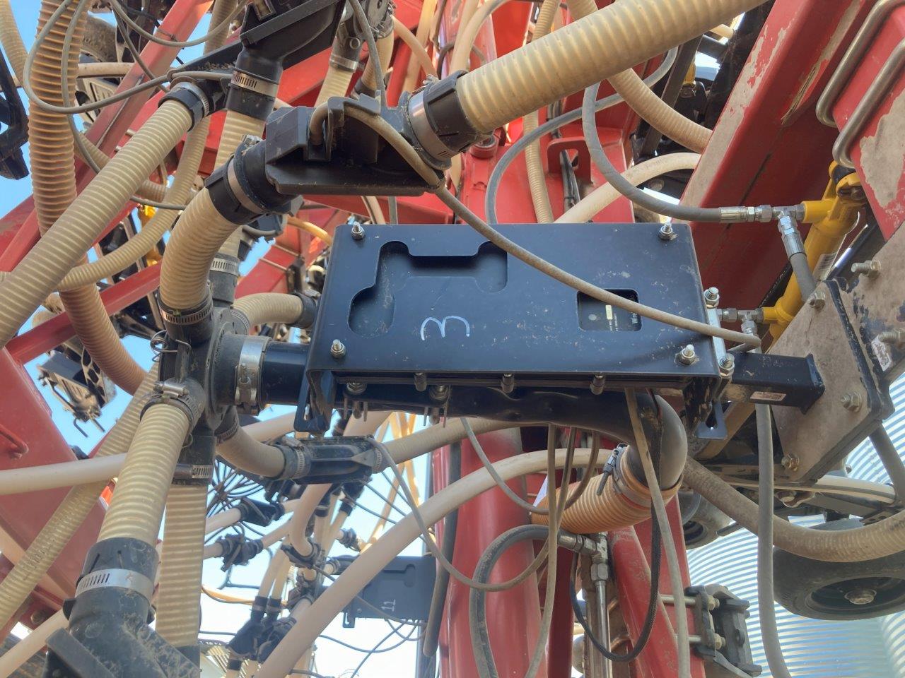 2018 Bourgault 3320XTC 76'10"' w/ 7950 Air Drill