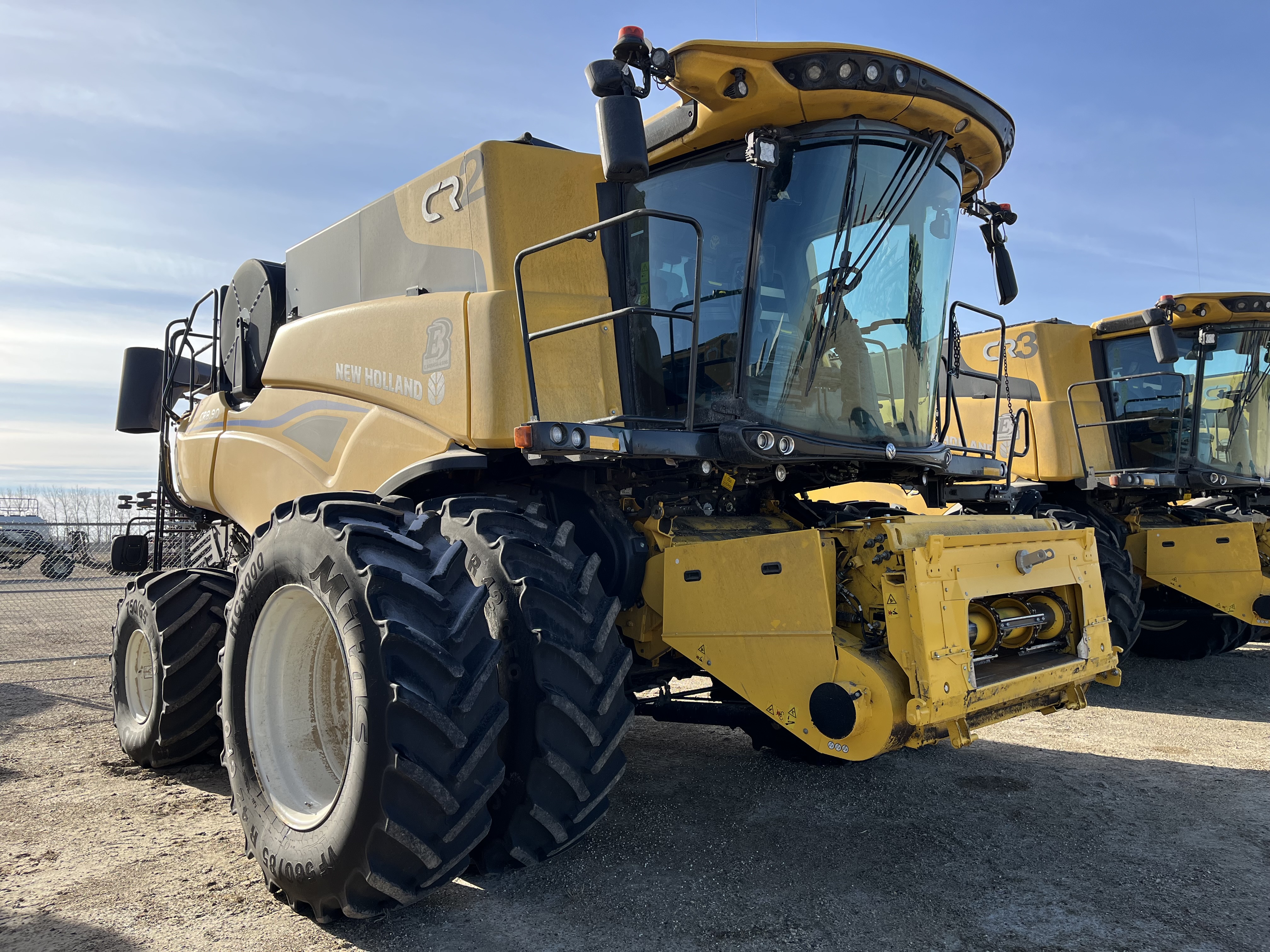 2025 New Holland CR8.90 Combine