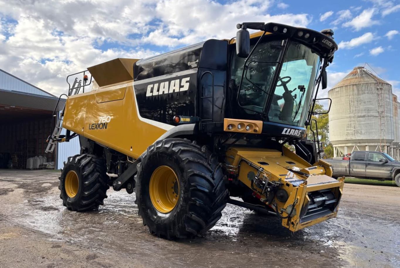 2012 CLAAS Lexion 760 Combine