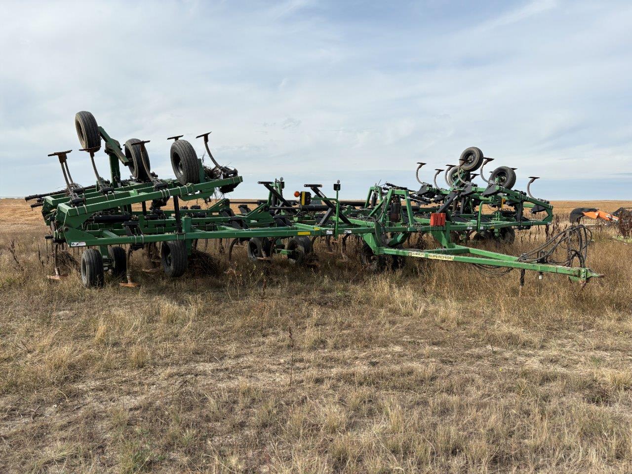 2010 Summers SUPERCHISEL - 60' Chisel Plow
