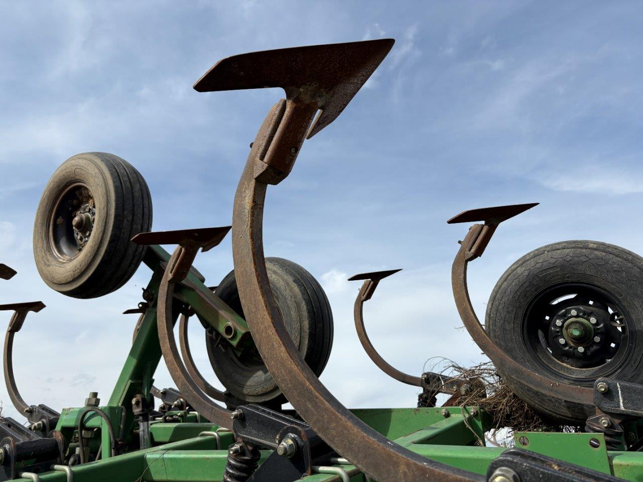 2010 Summers SUPERCHISEL - 60' Chisel Plow