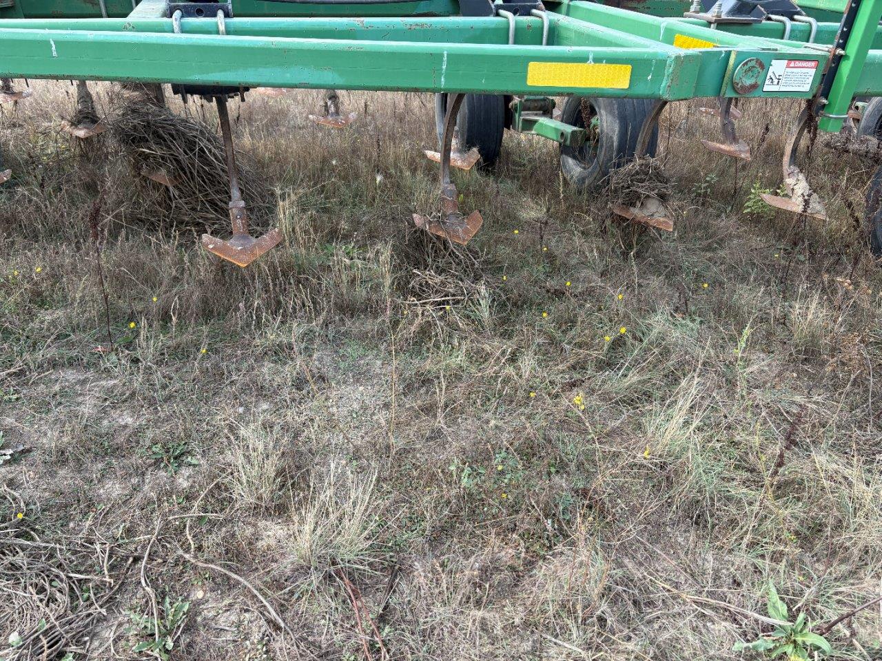 2010 Summers SUPERCHISEL - 60' Chisel Plow